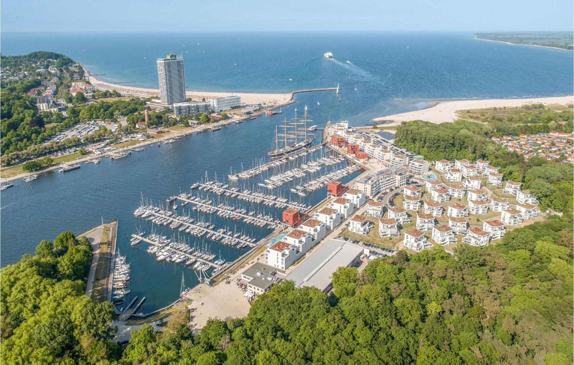 Cozy Apartment In Luebeck Travemuende With Sauna エクステリア 写真